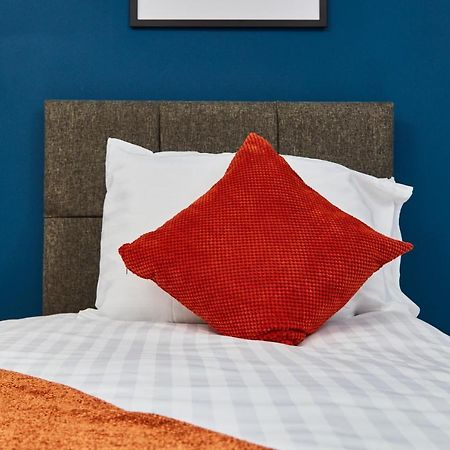 Stunning City Centre 3 Bed, 3 Bath - Sleeps 8! Lägenhet Leeds  Exteriör bild