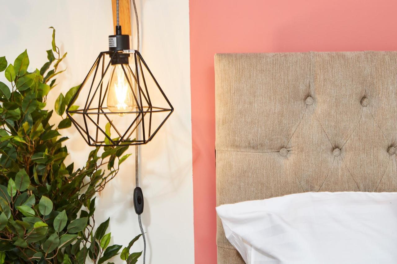Stunning City Centre 3 Bed, 3 Bath - Sleeps 8! Lägenhet Leeds  Exteriör bild