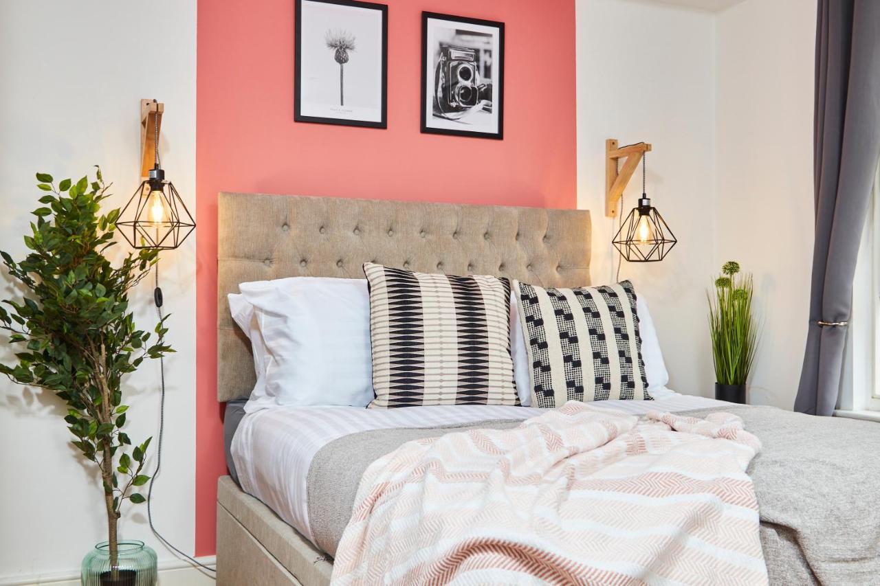 Stunning City Centre 3 Bed, 3 Bath - Sleeps 8! Lägenhet Leeds  Exteriör bild