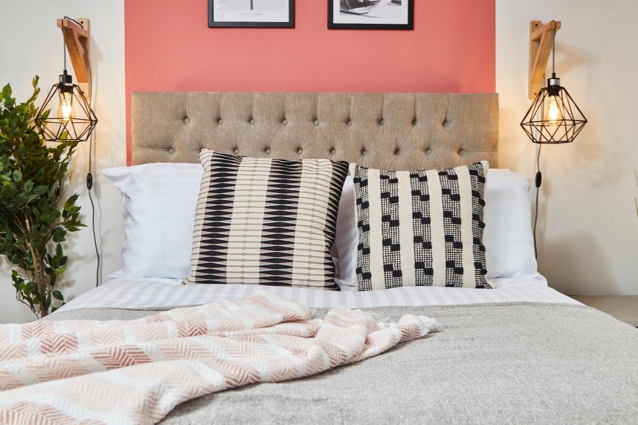 Stunning City Centre 3 Bed, 3 Bath - Sleeps 8! Lägenhet Leeds  Exteriör bild