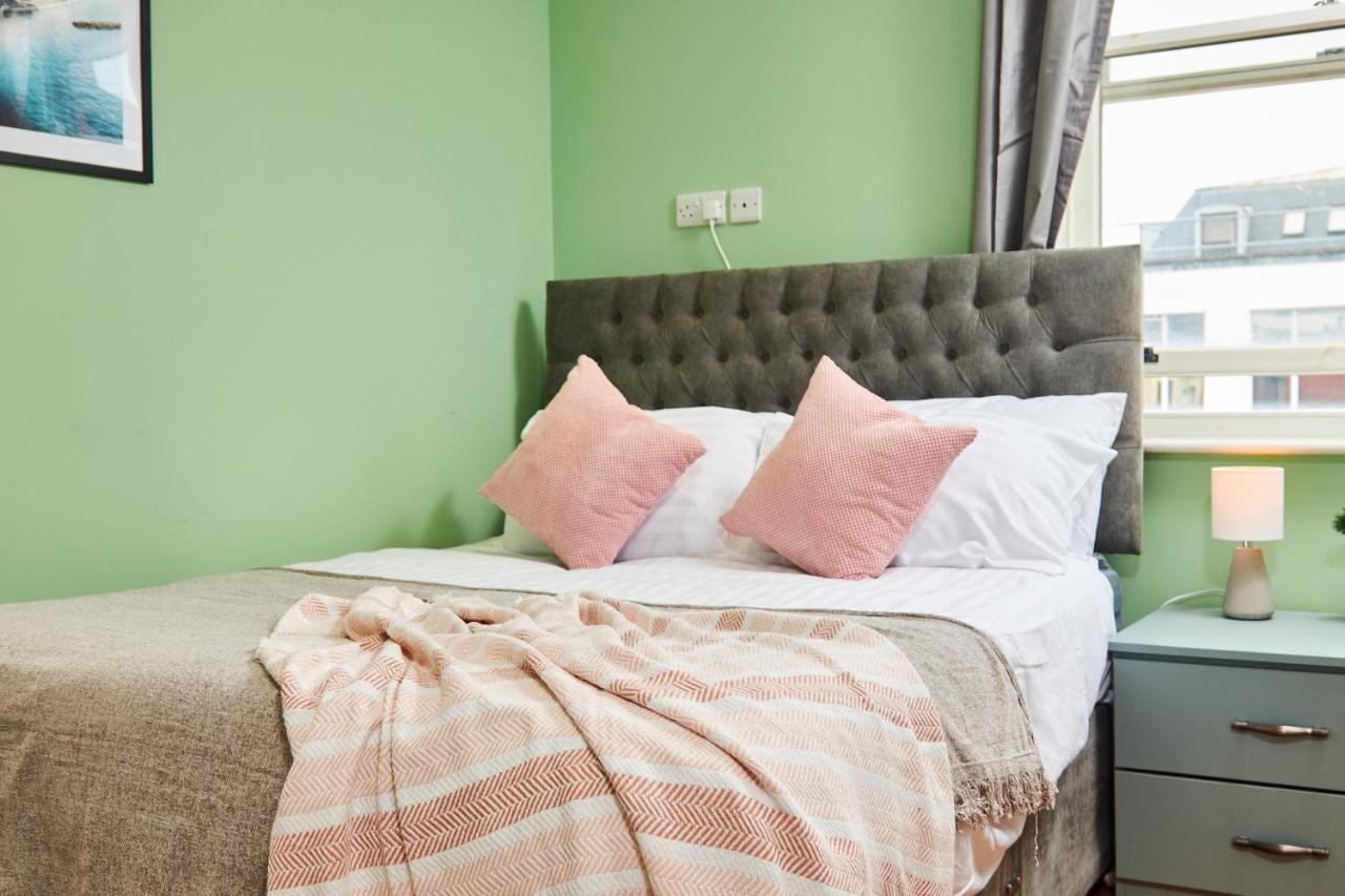 Stunning City Centre 3 Bed, 3 Bath - Sleeps 8! Lägenhet Leeds  Exteriör bild